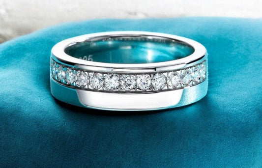 Moissanite Pave Herrenring