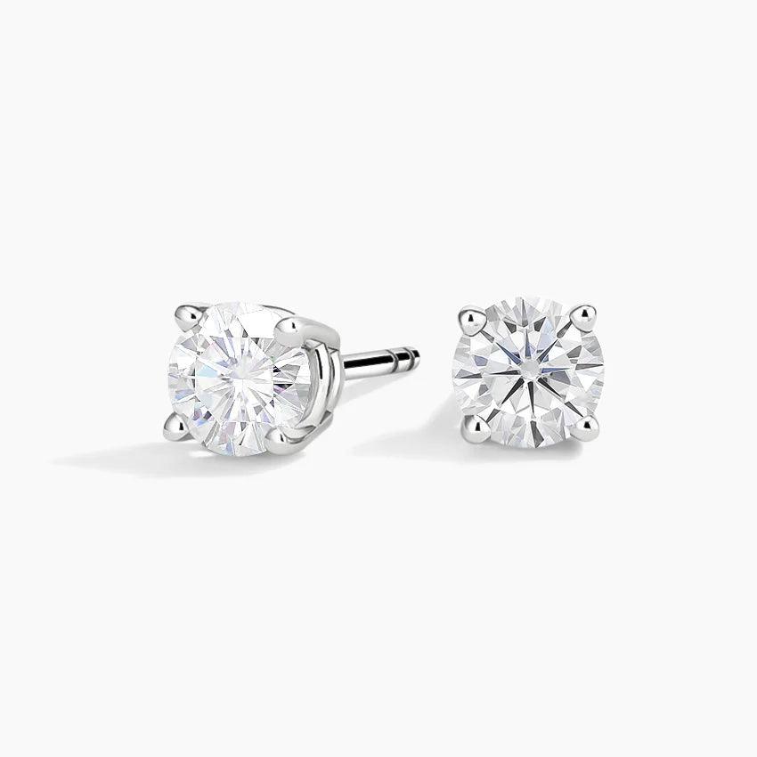 Boucles d'oreilles à tige en moissanite VVS
